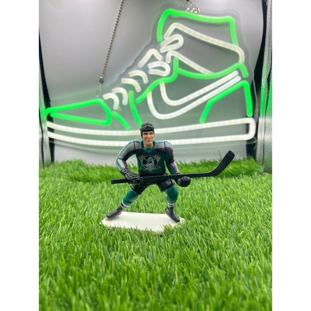 Starting‎ Lineup Anaheim Mighty Ducks Paul Kariya 9 Figurine 1998 NHL Ice Hockey
